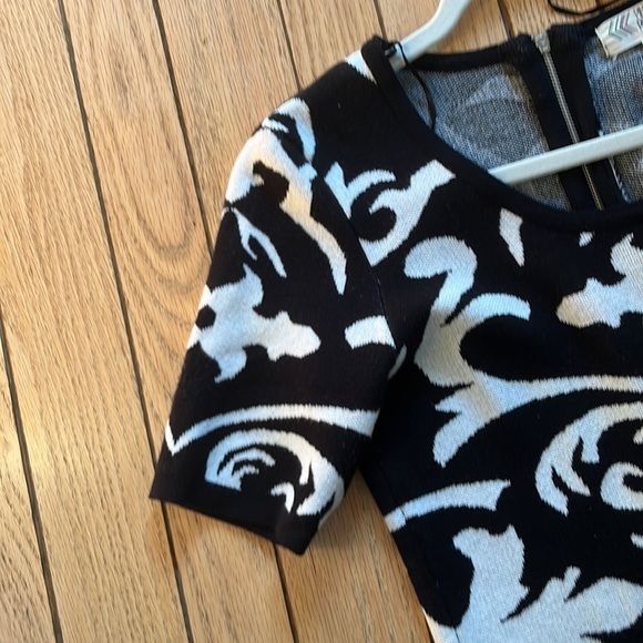 Pink ROSE PETITE SWEATER DRESS size large petite - Picture 2 of 9